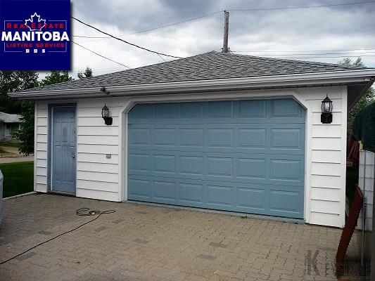 Property 75 Elk Bay img1