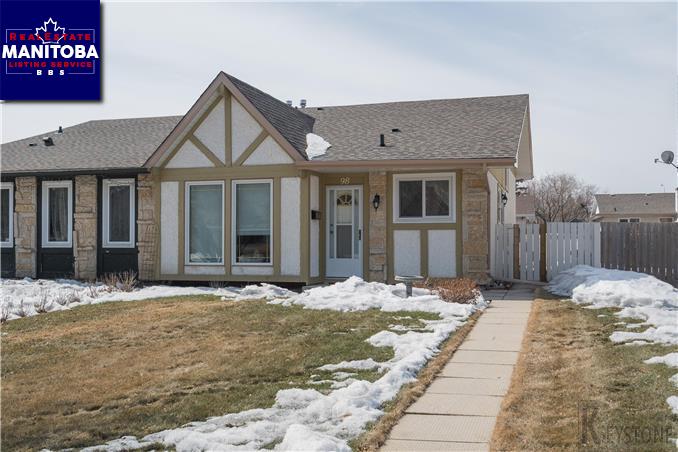 Property 98 Harwood Cr Main image