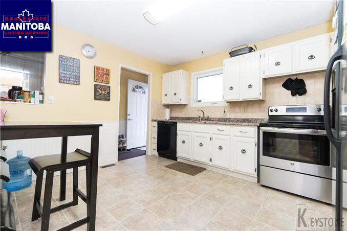 Property 19 Currie Cr img1