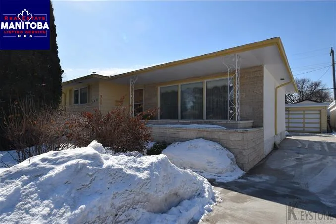100 Larchdale Cr, Winnipeg