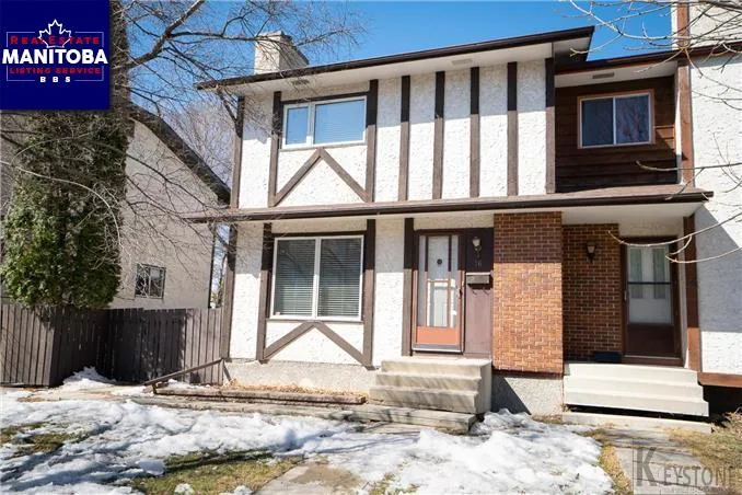 16 Agincourt Rd, Winnipeg