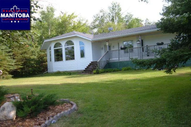 1 Olafson Blvd, Victoria Beach
