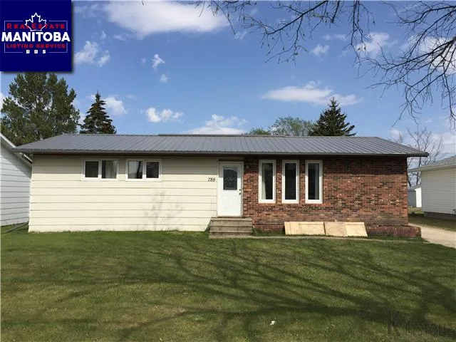 788 Aikman St, Boissevain