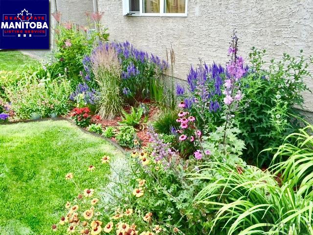 Property 455 Kildonan Meadow Dr img1