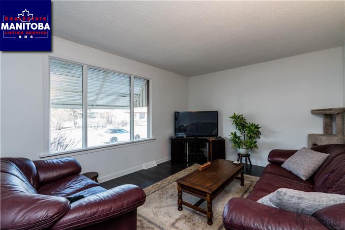 Property 1235 Mountain Ave img1