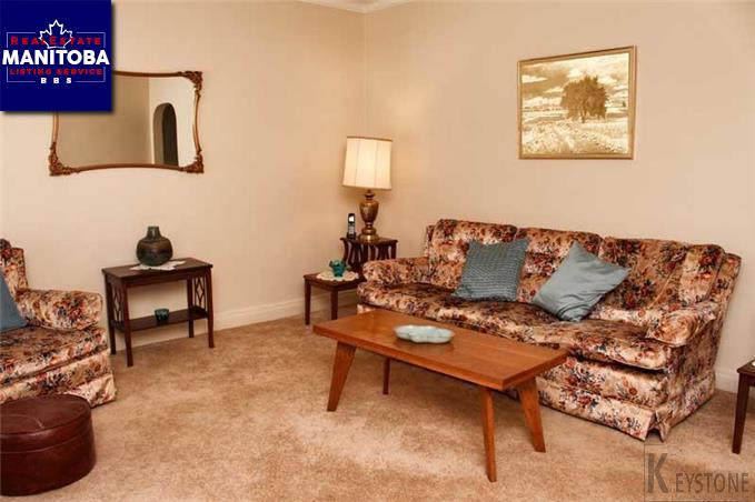 Property 147 Des Meurons St img1