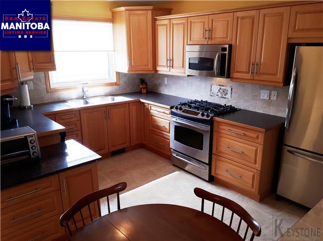 Property 70 Malden Cl img1