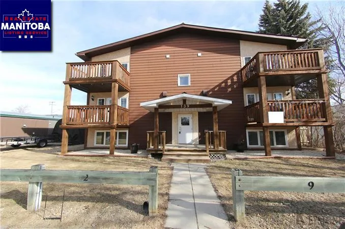 8 139 First St S, Niverville