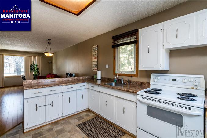 Property 341 Knowles Ave img1