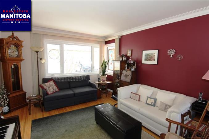 Property 23 Lodge Ave img1