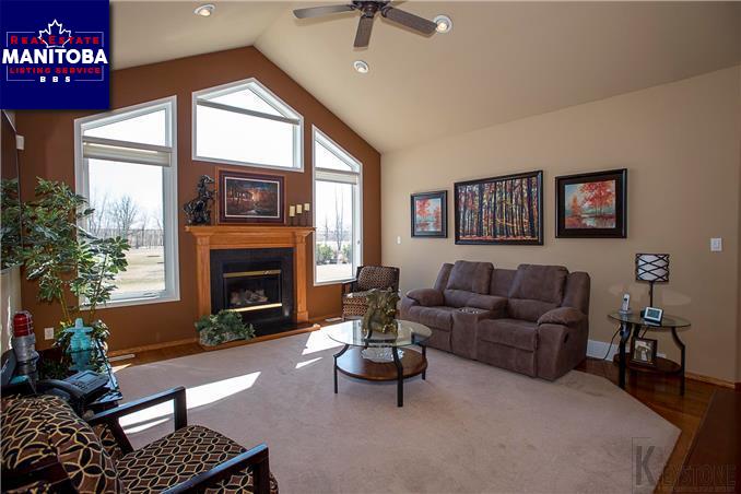 Property 320 Chrypko Dr img1