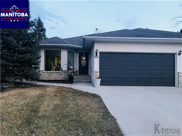 416 Mckenzie Ave, Steinbach