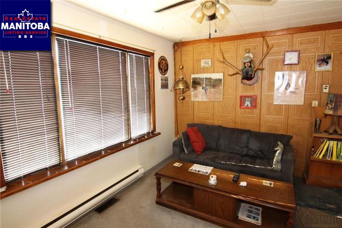 Property 333 Queen St img1