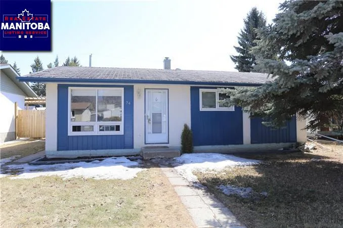 74 Robertson Cr, Winnipeg