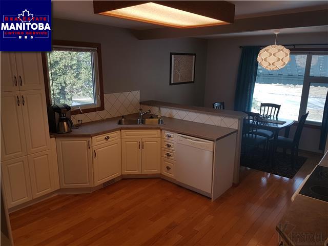 Property 220 Wales Ave img1