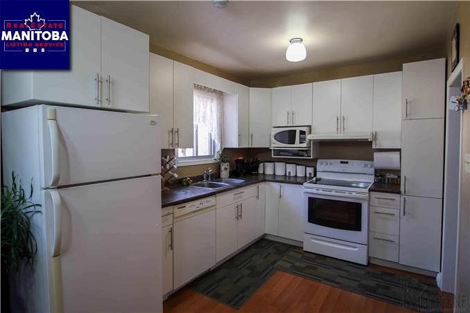 Property 208 Kroeker Ave img1