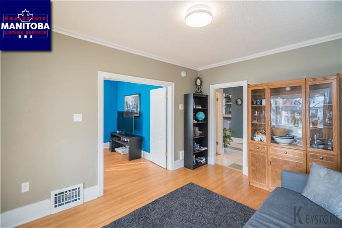 Property 471 Ritchot St img1