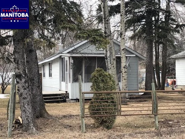 2 Bed House for Sale at 328 #9 Hwy, Winnipeg Beach, MB - MLS® #1809522