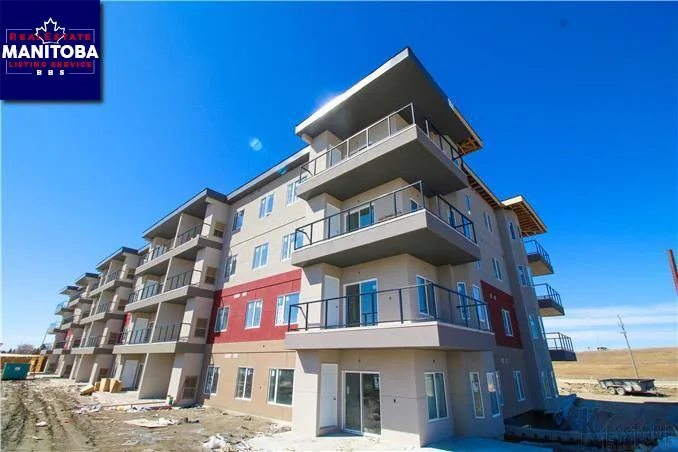 112 80 Philip Lee Dr, Winnipeg