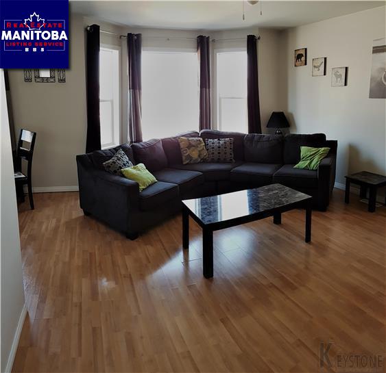 Property 122 Willow Dr img1