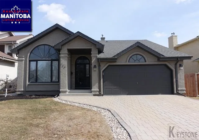 159 Desjardins Dr, Winnipeg