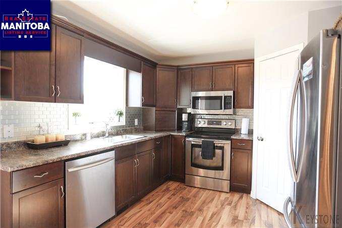 Property 33 Alderwood Cr img1