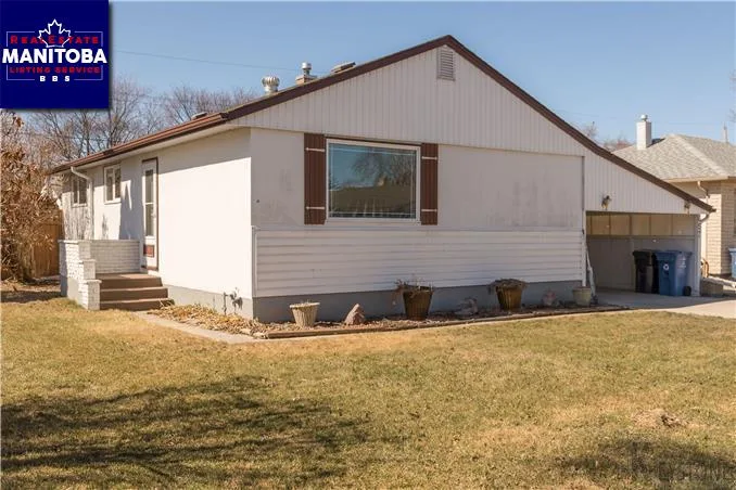 657 Bardal Bay, Winnipeg