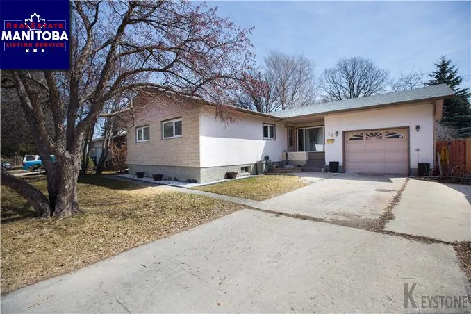 34 Woodlawn Ave