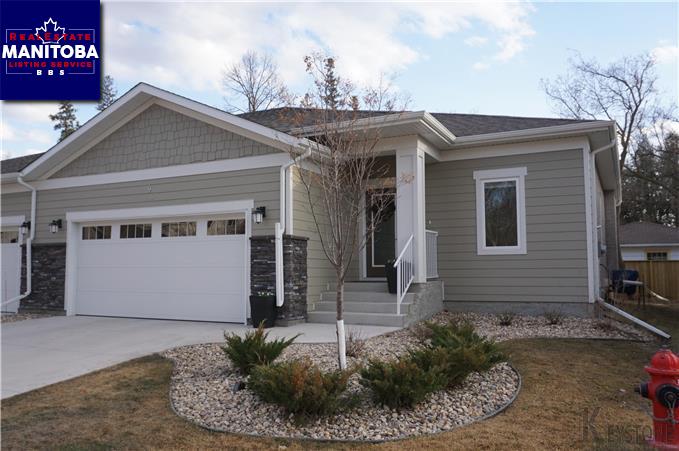 Property 9 239 Eveline St Main image