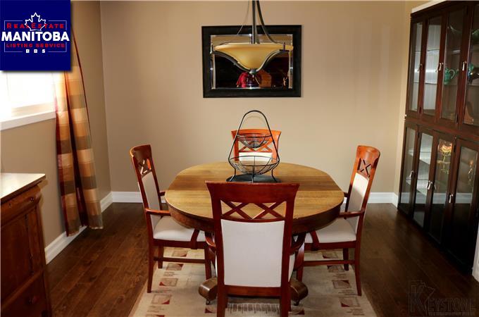 Property 23109 Springfield Rd img1