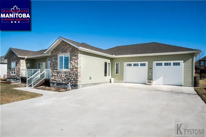 14 Lakeshore Dr, Beausejour