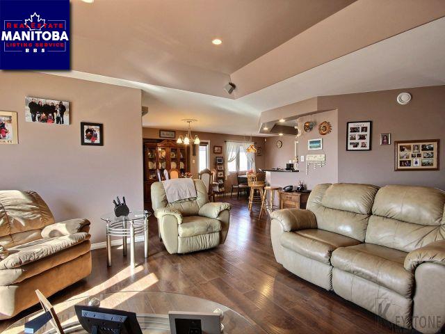 Property 19 Ernie Webb Bay img1