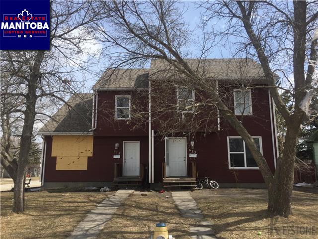 Property 613 Oak Bay Main image