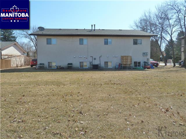 Property 204 Lilac Bay img1