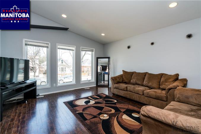 Property 682 Magnus Ave img1