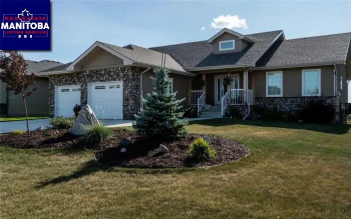 16 Blacksmith Rd, Oak Bluff