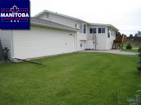 5 Bed House for Sale at 215 Brindle Ave E, Souris, MB - MLS® #1810371