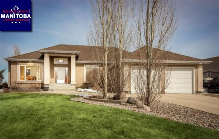 48 Woodstone Dr, Winnipeg