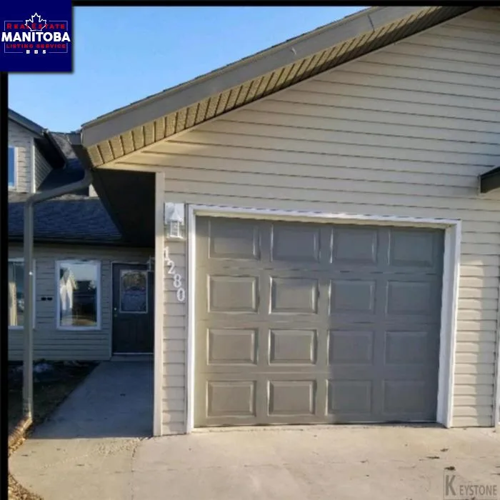1280 Southview Dr, Winkler