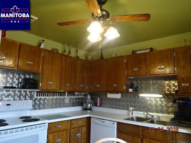 Property 183 Egesz St img1