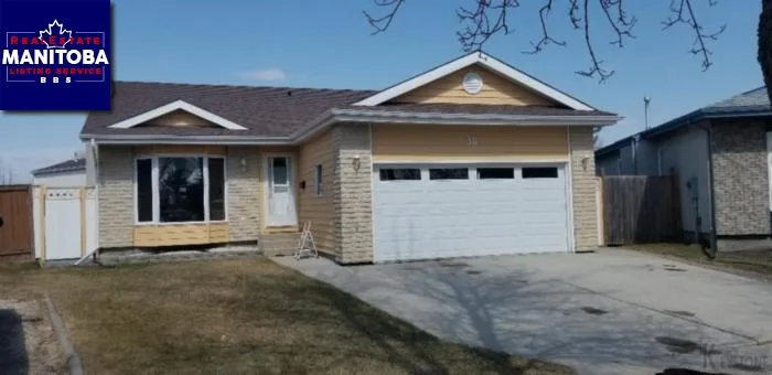 36 Chisholm Dr