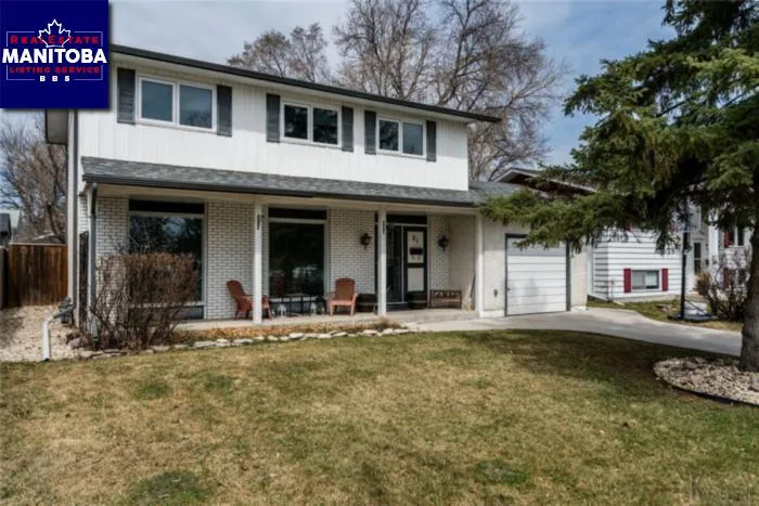 81 Moore Ave