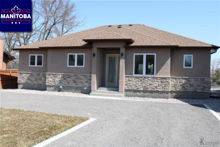 Property 154 Grand Cir img1