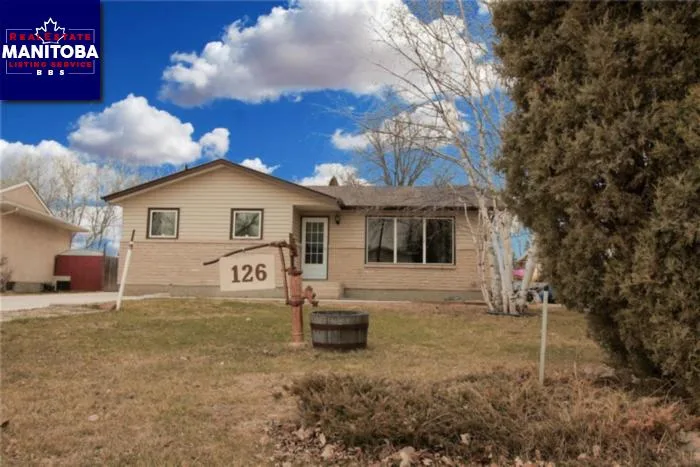 3 Bed House for Sale at 126 Catherine Bay, Selkirk, MB - MLS® #1810740