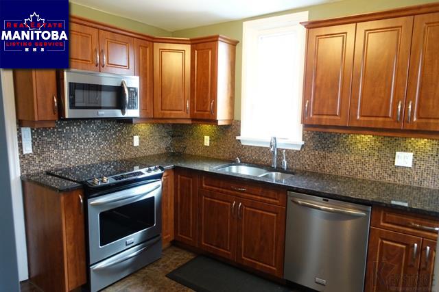 Property 452 Beaverbrook St img1