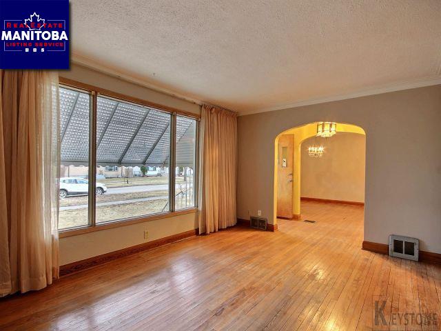 Property 541 Smithfield Ave img1