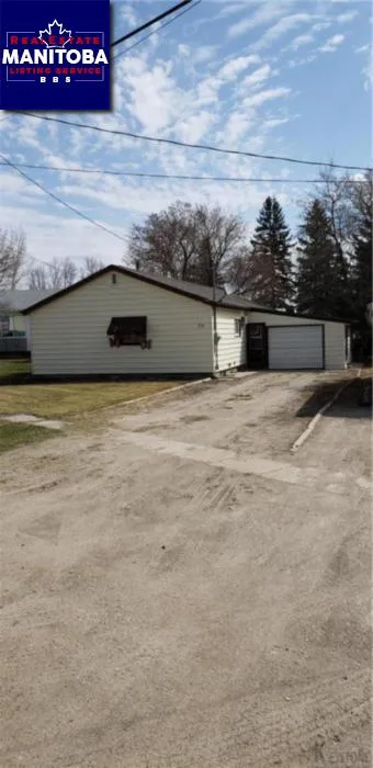 26 Arena St, Pilot Mound