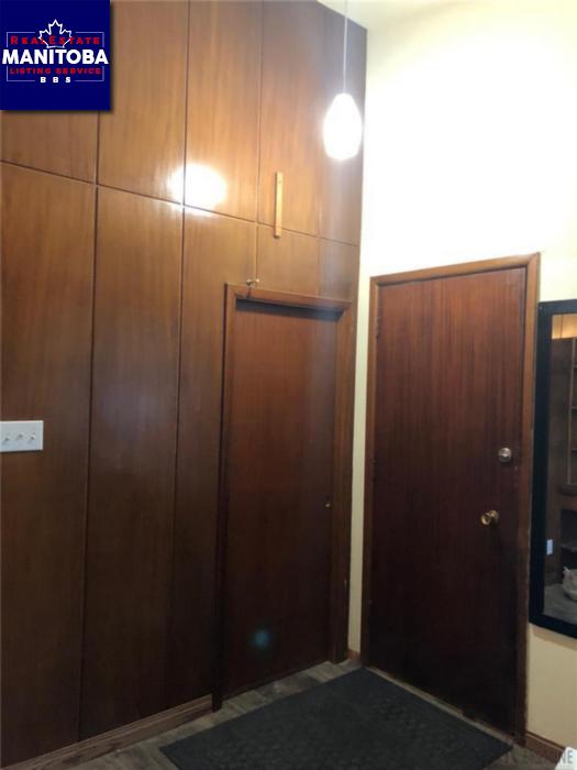 Property 33 Agassiz Dr img1