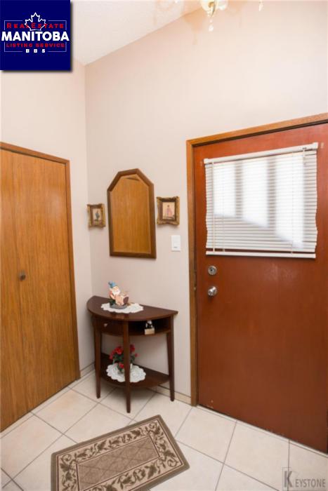 Property 791 Beach Ave img1