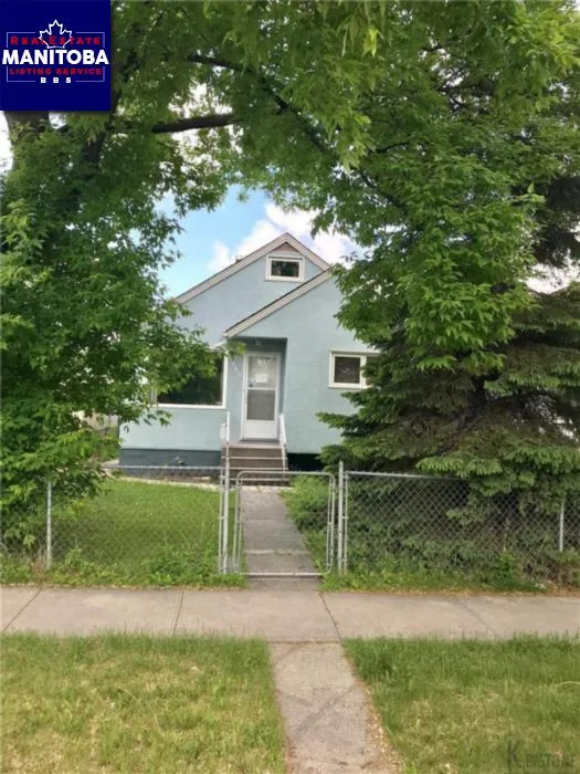760 Brazier St, Winnipeg